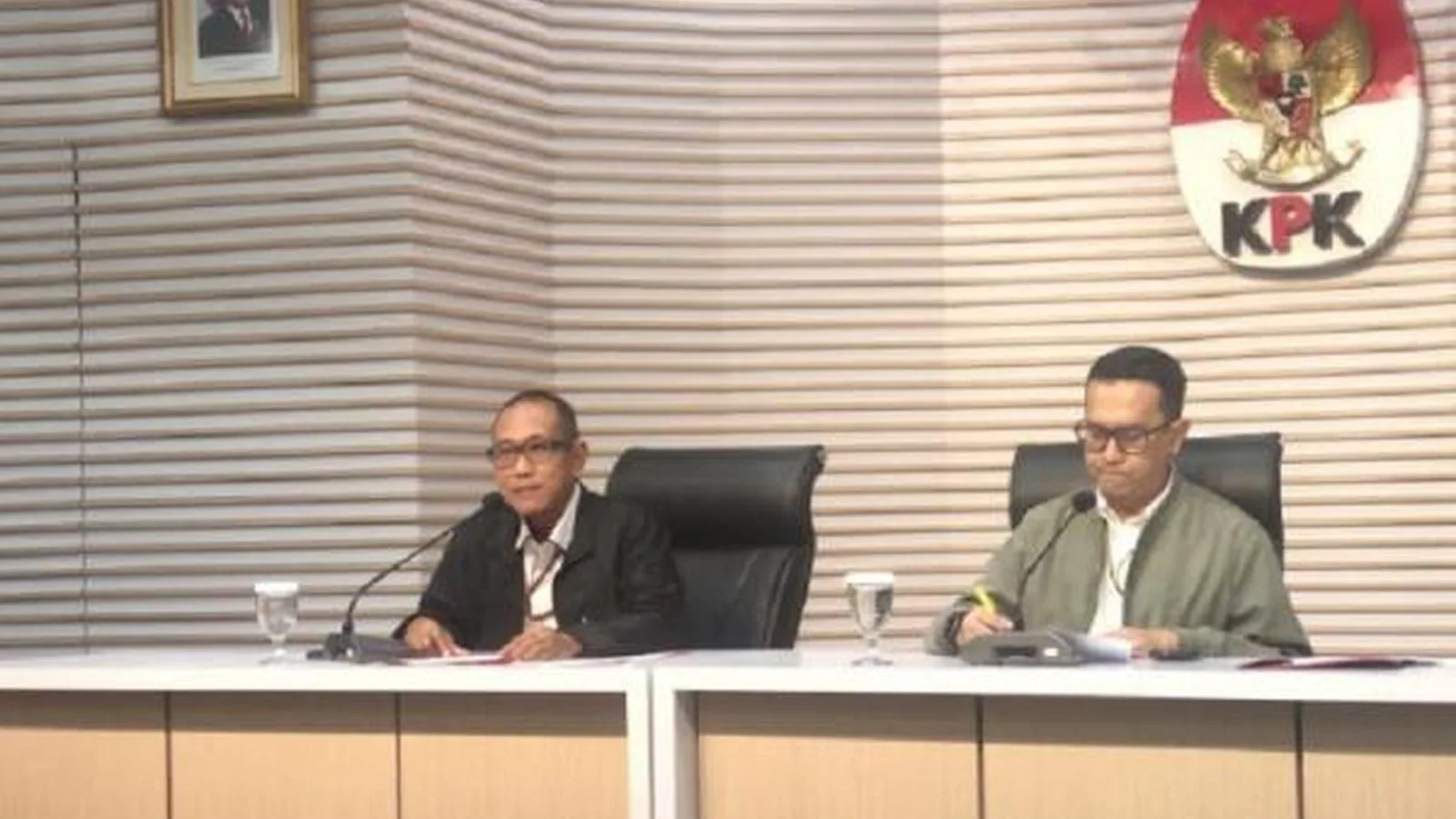 KPK Resmi Tahan Mantan Kakanwil DJP Muhammad Haniv Terkait Kasus Dugaan Gratifikasi