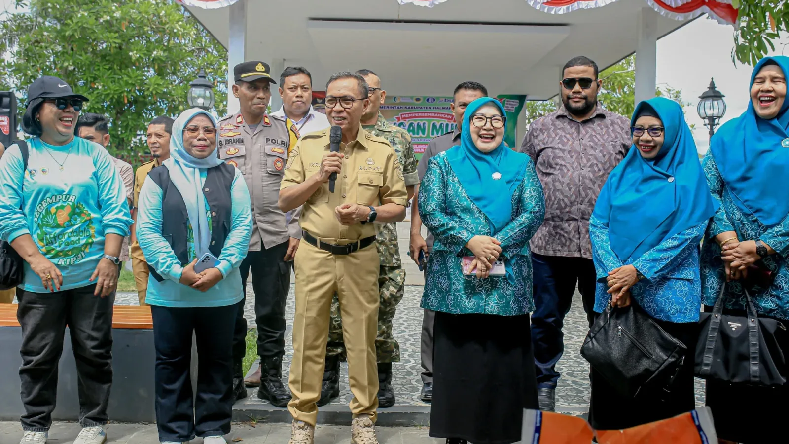 Pemkab Halmahera Tengah Adakan Gerakan Pangan Murah di Taman Kota Weda