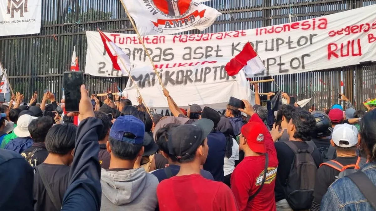 Massa Demonstrasi 27 Agustus Bergeser ke Flyover Ladokgi, Aksi Diwarnai Keresahan Ekonomi