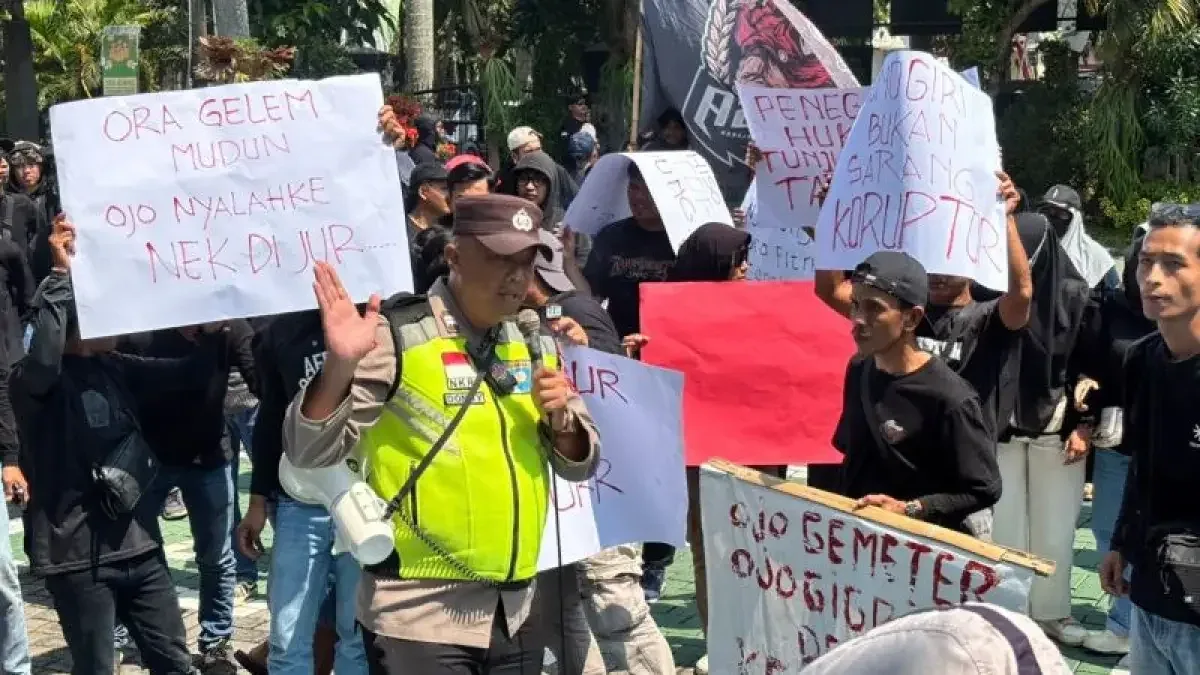 Puluhan Warga Desa Wonogiri Kajoran Datangi Kejari Magelang, Minta Kasus Dugaan Korupsi Kades Dituntaskan